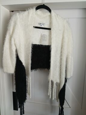 Alberto Makali Women's Cream & Black Open-Front Fuzzy Cardigan Sweater